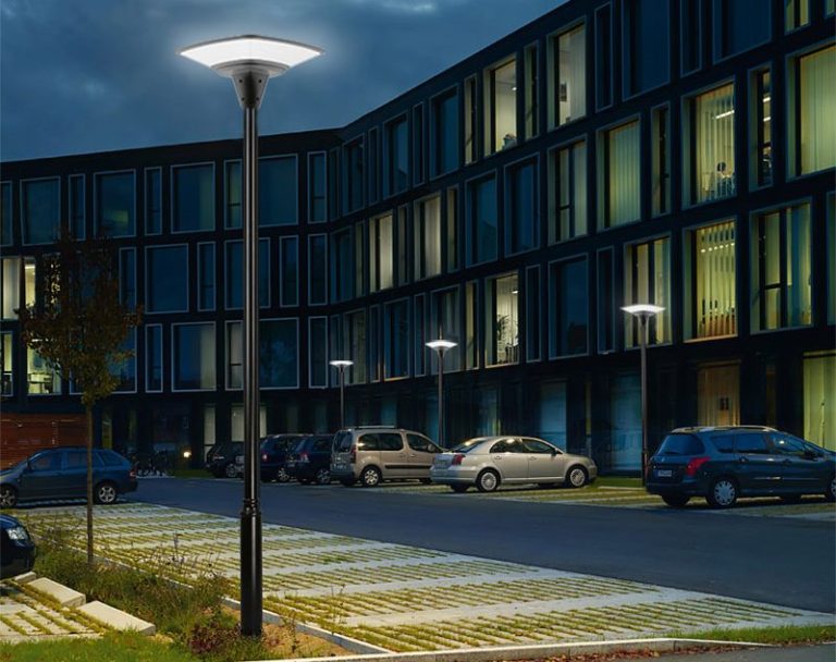 Lampe PALLAS QUAD pour éclairer un parking